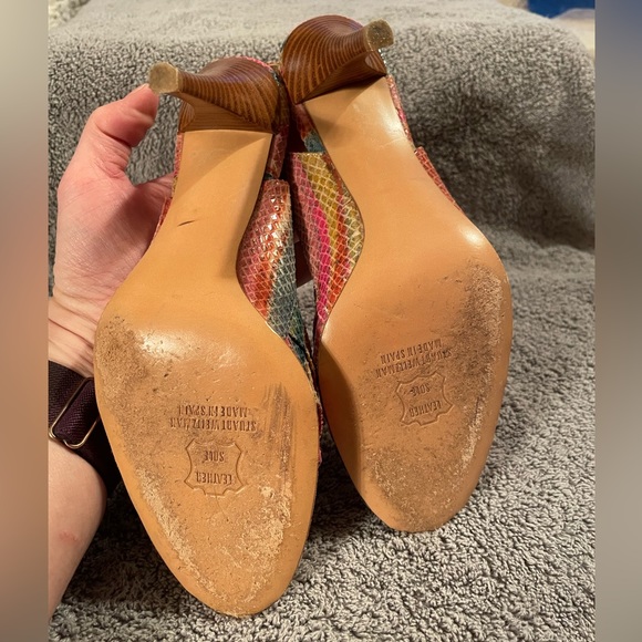 Heels - Picture 6 of 7